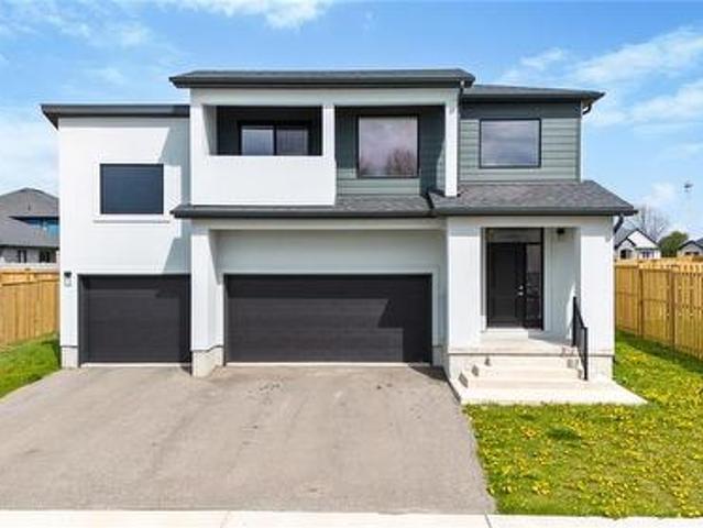 House for sale in Brights Grove, Ontario