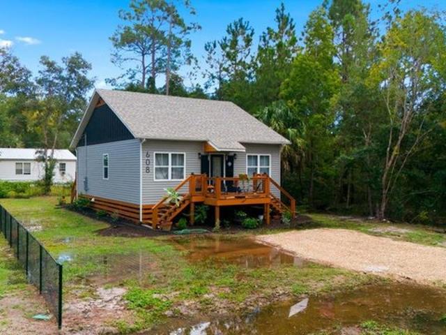 House for sale in Carrabelle, Florida