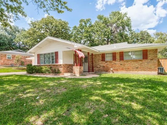 House for sale in Hurst, Texas