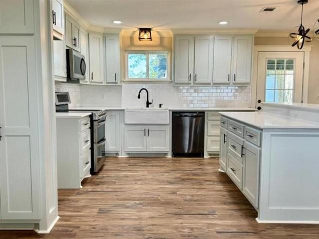 House for sale in Iowa, Louisiana