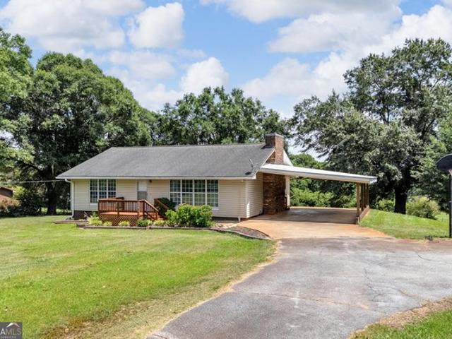 House for sale in Carnesville, Georgia