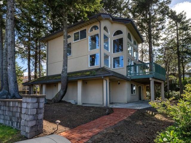 House for sale in Oregonia