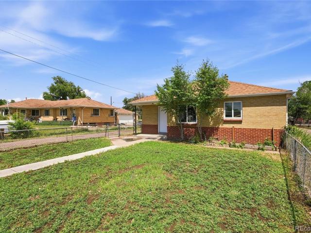 House for sale in Commerce City, Colorado