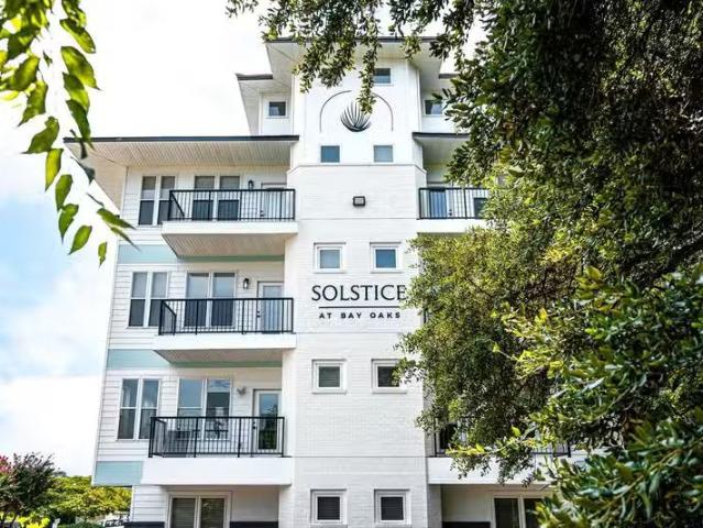 Condo for sale in Norfolk
