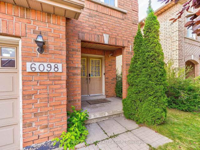 Townhouse for rent in Woburn, Ontario