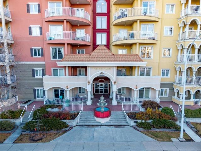 Apartment for sale in Wedgewood, Alberta