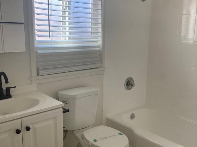 Apartment for rent in Long Beach, California