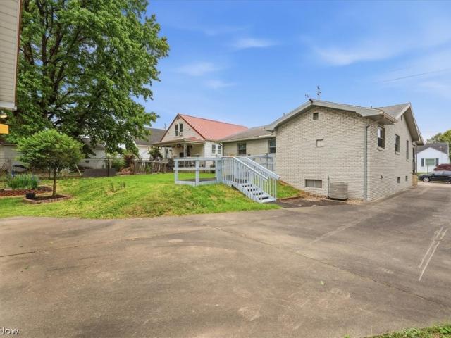 House for sale in Vienna, West Virginia