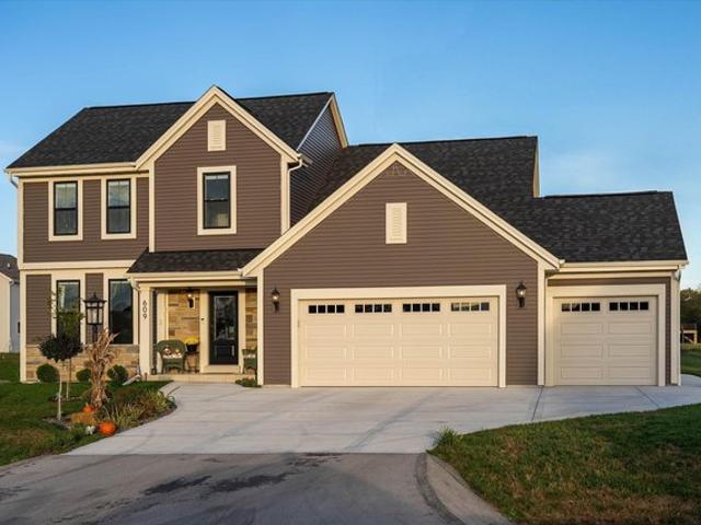 House for sale in Dousman, Waukesha County