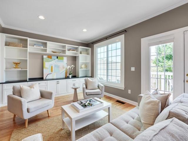 Condo for sale in Chapel Hill, North Carolina