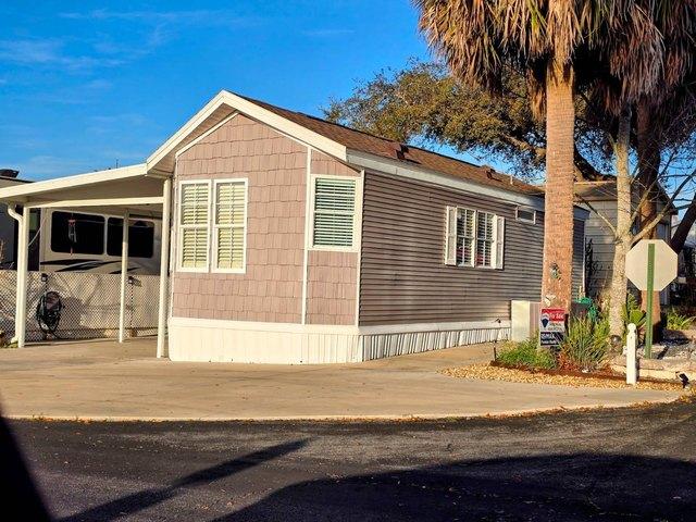 House for sale in Lady Lake, Florida