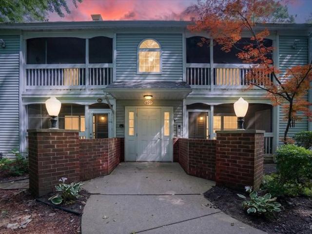 Condo for sale in Howell, Michigan