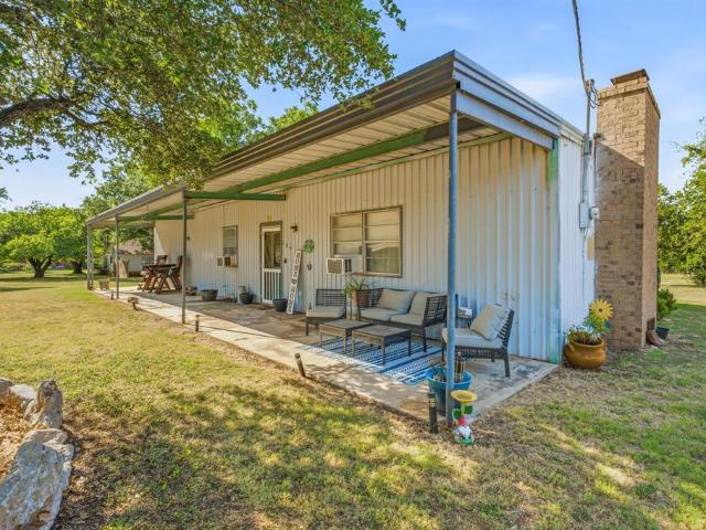 House for sale in De Leon, Comanche County