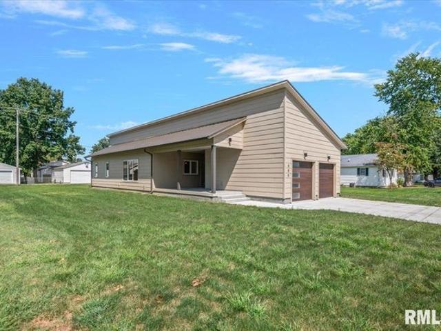 House for sale in Taylorville, Christian County