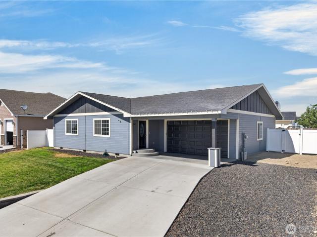 House for sale in Granger, Washington