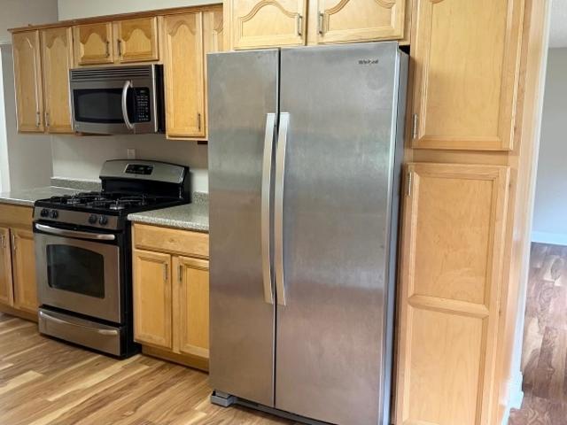 Condo for sale in Bonhamtown, Edison