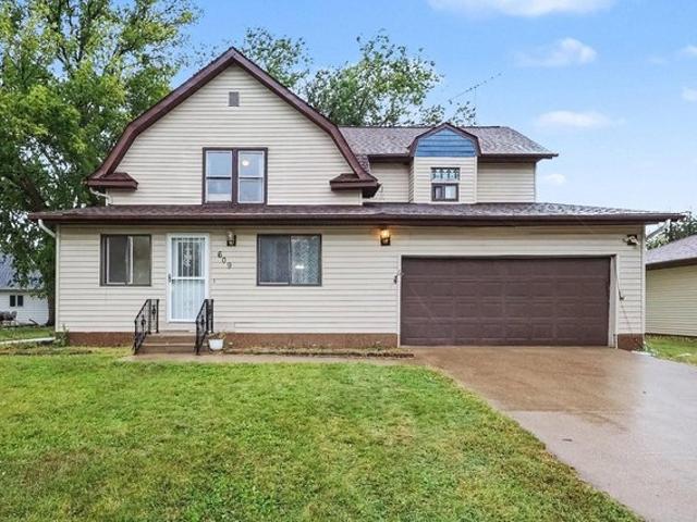 House for sale in Lonsdale, Rice County