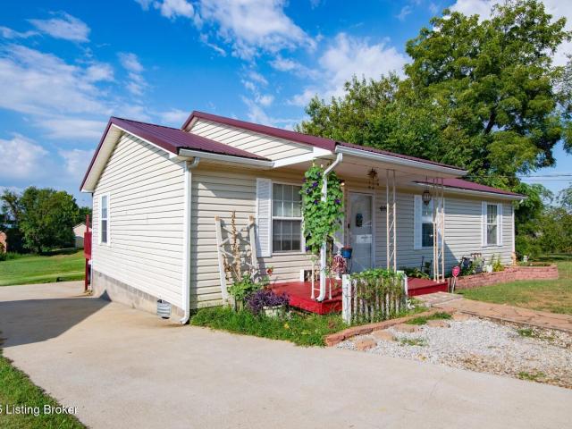 House for sale in Cecilia, Kentucky