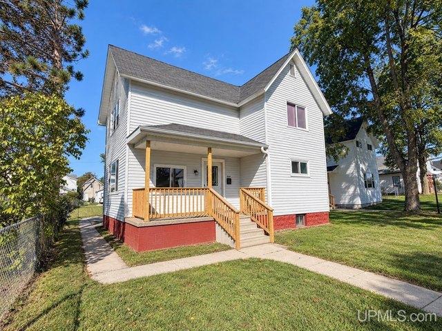 House for sale in Escanaba, Delta County