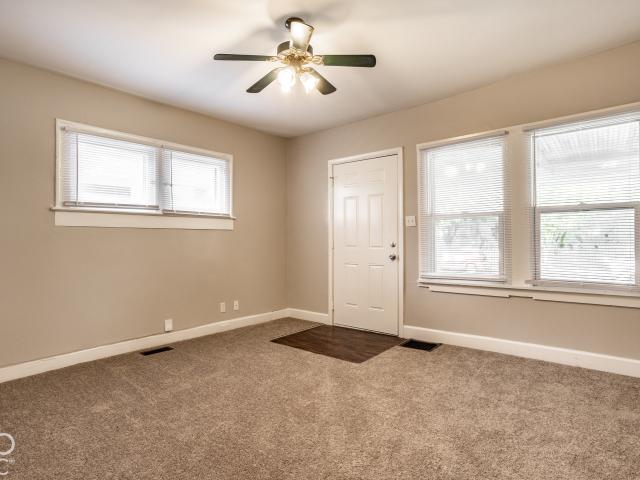 House for sale in Near Eastside, Camby