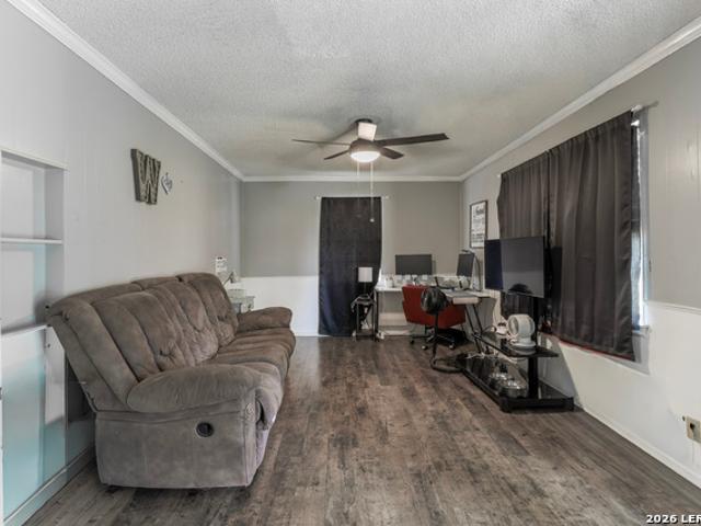 House for sale in Falls City, Texas