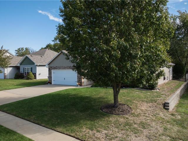 House for sale in Oakmont, Warrensburg