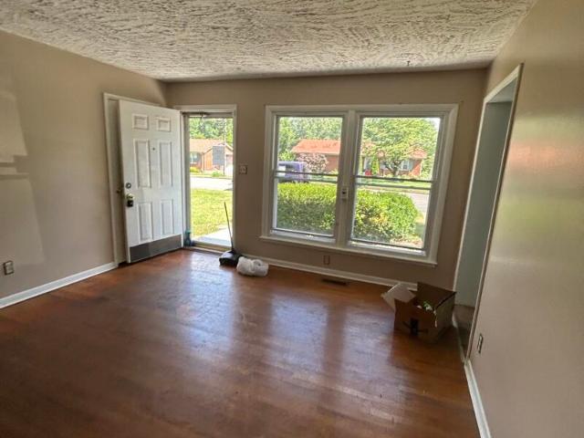 House for sale in Cecilia, Kentucky