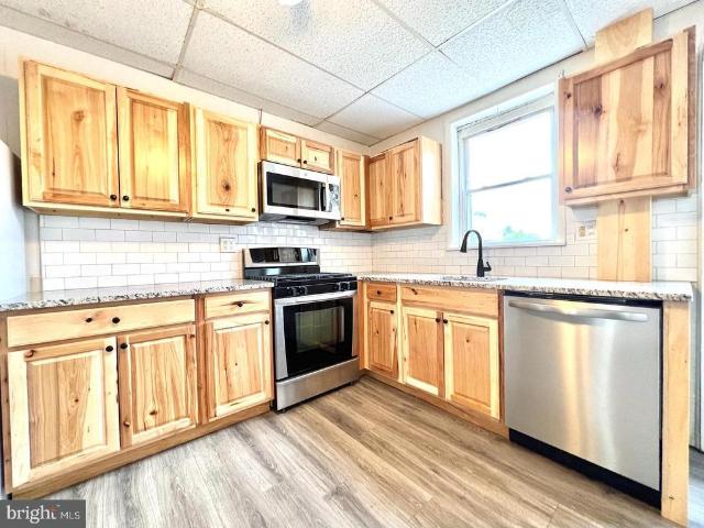 Townhouse for sale in Gloucester City