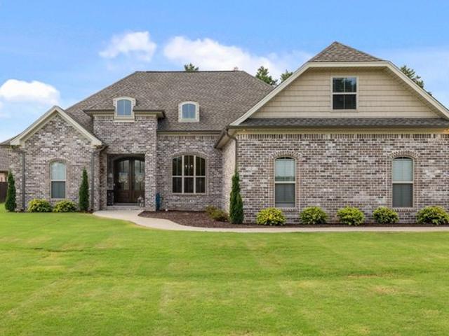 House for sale in Richmond Hills, Tuscumbia