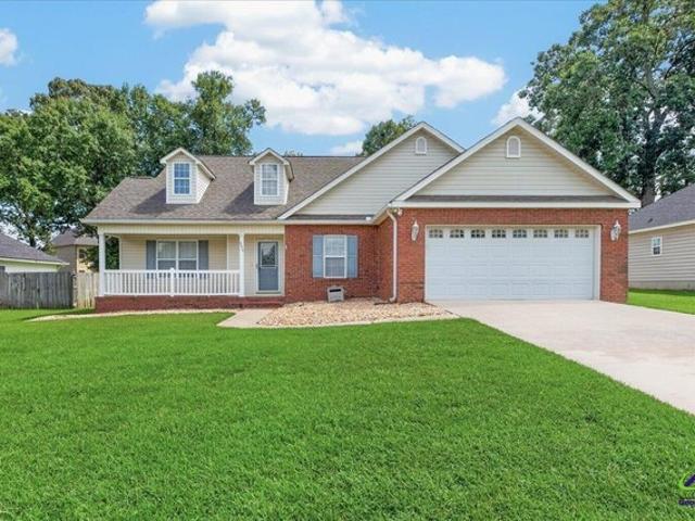House for sale in Kathleen, Georgia