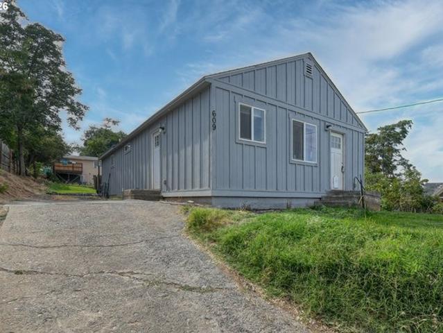 House for sale in Pendleton, Umatilla County