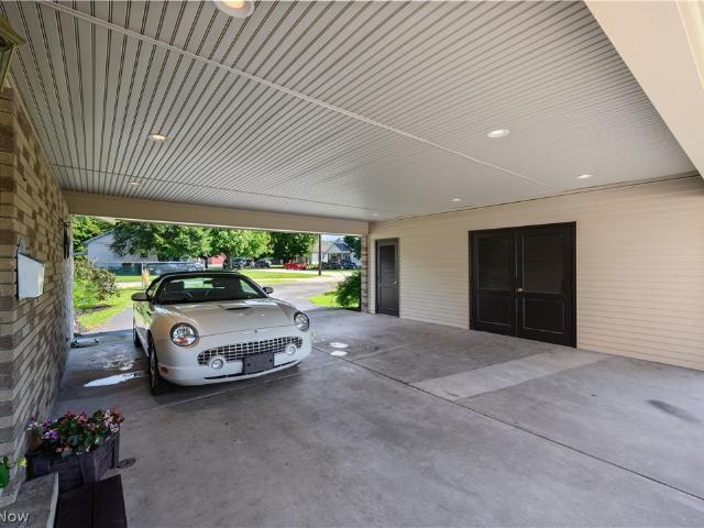 House for sale in Belpre, Ohio