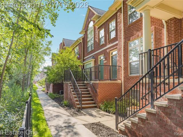 Condo for sale in New Hudson, Michigan