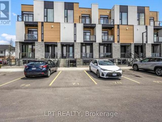 Townhouse for sale in Waterloo, Ontario