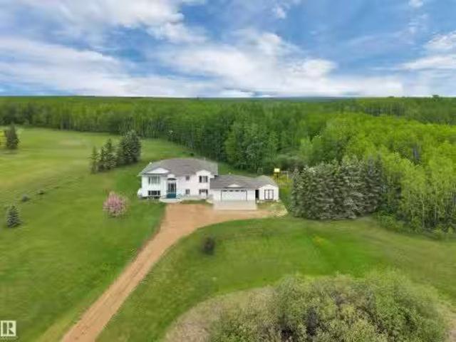 House for sale in Beaver, Alberta