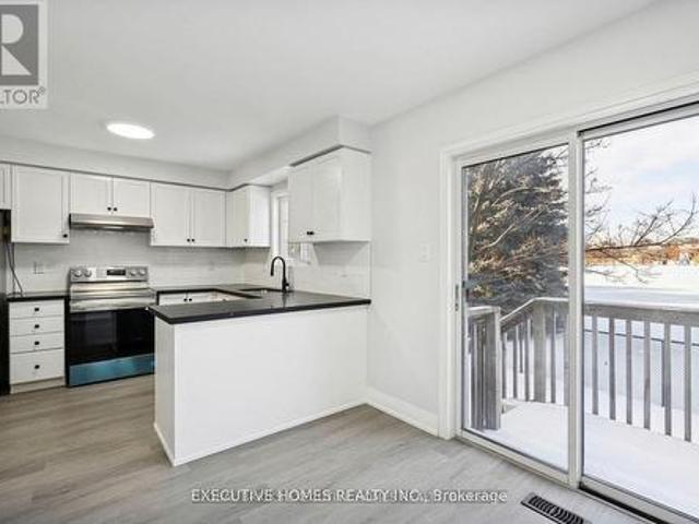 Townhouse for sale in Mississauga, Ontario