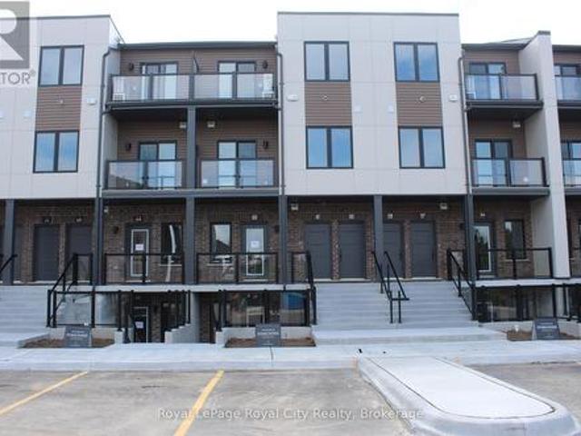 Townhouse for rent in Guelph, Ontario