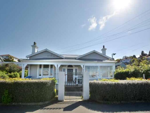 Property for rent in Otakou