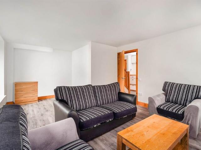 Apartment to rent in Lucan, North Tipperary
