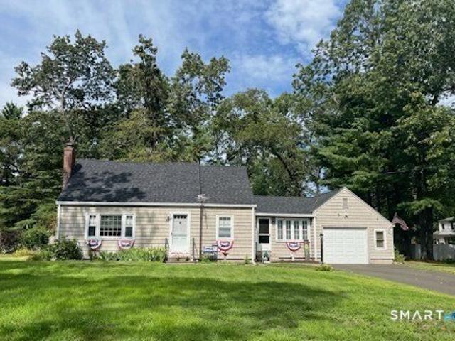 House for sale in Simsbury, Connecticut