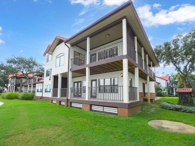 Condo for sale in Gulf Breeze, Florida