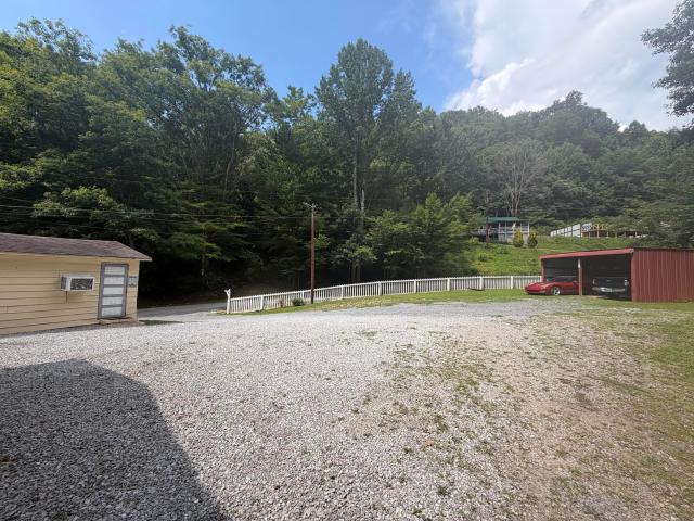 House for sale in Mary Alice, Harlan