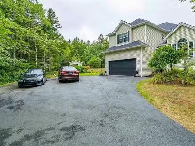 House for sale in Hammond's Plains, Nova Scotia