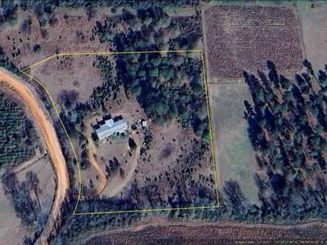 House for sale in Reynolds, Georgia