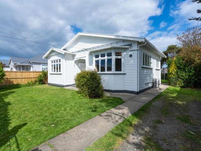 House for sale in Otakou