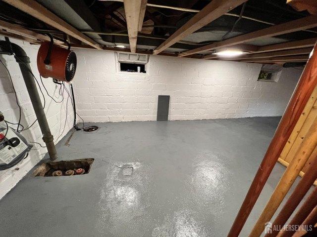 House for sale in Avenel, New Jersey