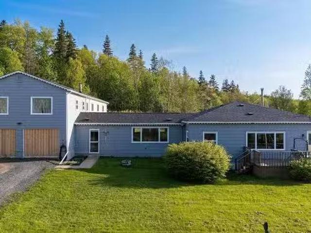 House for sale in Halls Harbour, Nova Scotia