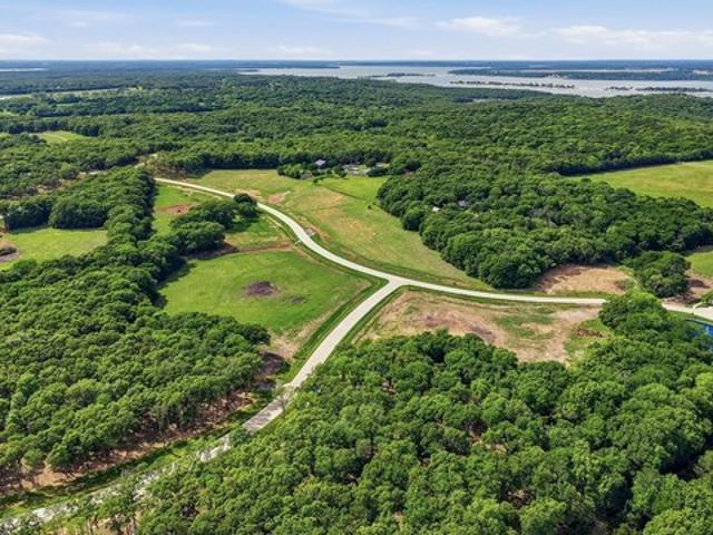 Land for sale in Pottsboro, Texas