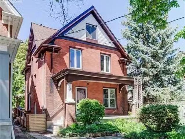 House for sale in Downtown, Kitchener