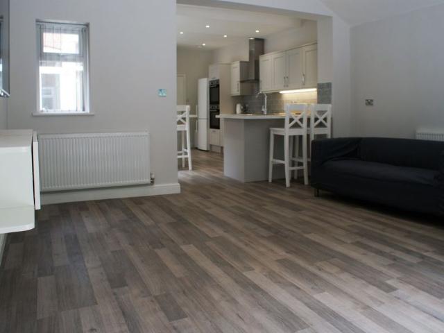 Room for rent in Elmfield, Leicestershire